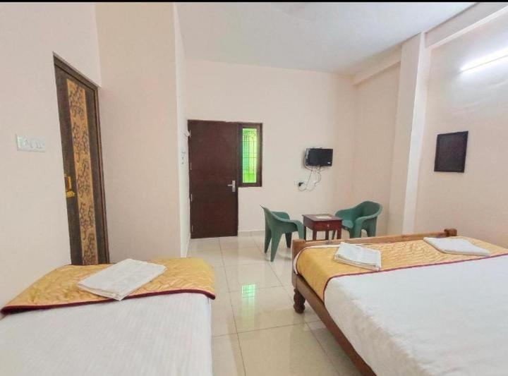 Township Residency Inn Pondicherry Esterno foto